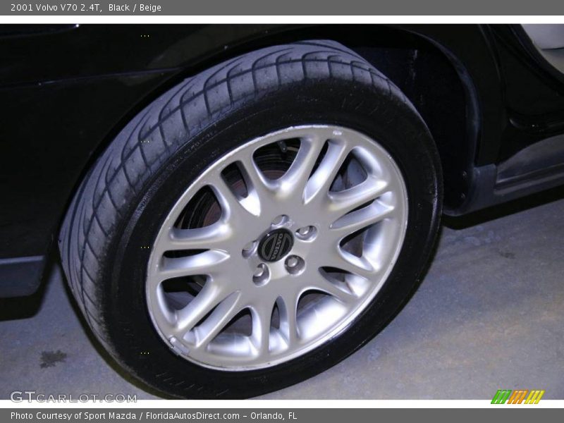 Black / Beige 2001 Volvo V70 2.4T