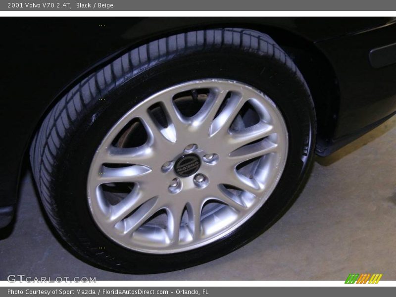 Black / Beige 2001 Volvo V70 2.4T