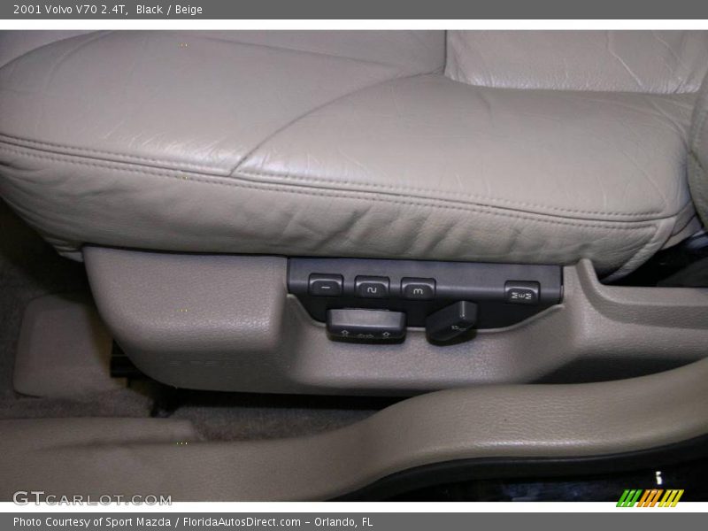 Black / Beige 2001 Volvo V70 2.4T