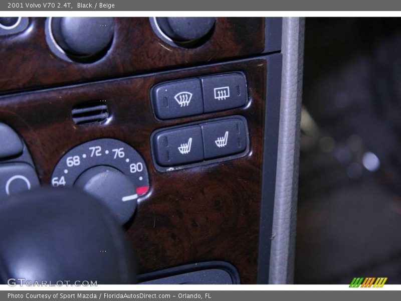 Black / Beige 2001 Volvo V70 2.4T