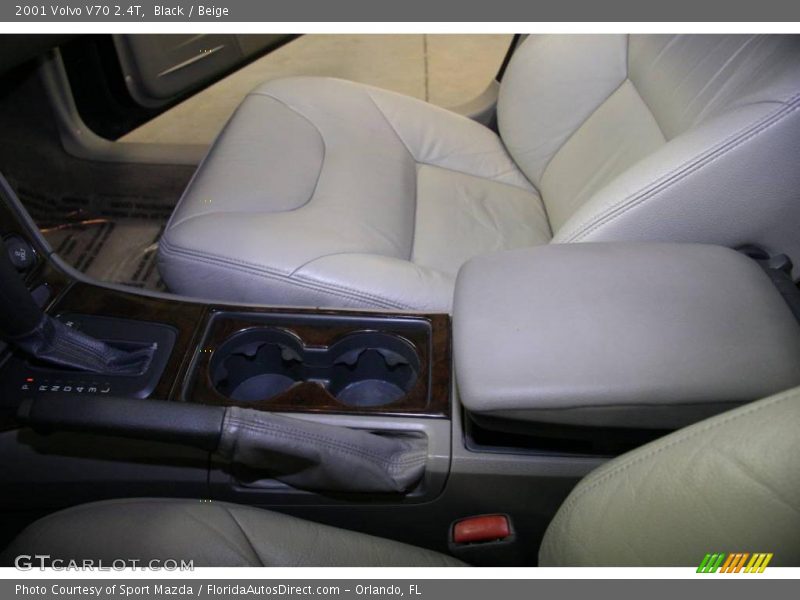 Black / Beige 2001 Volvo V70 2.4T