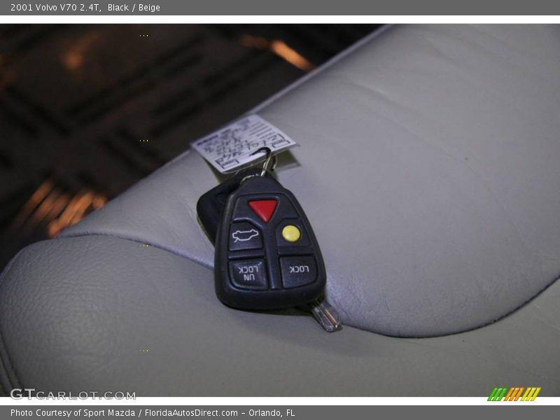 Black / Beige 2001 Volvo V70 2.4T