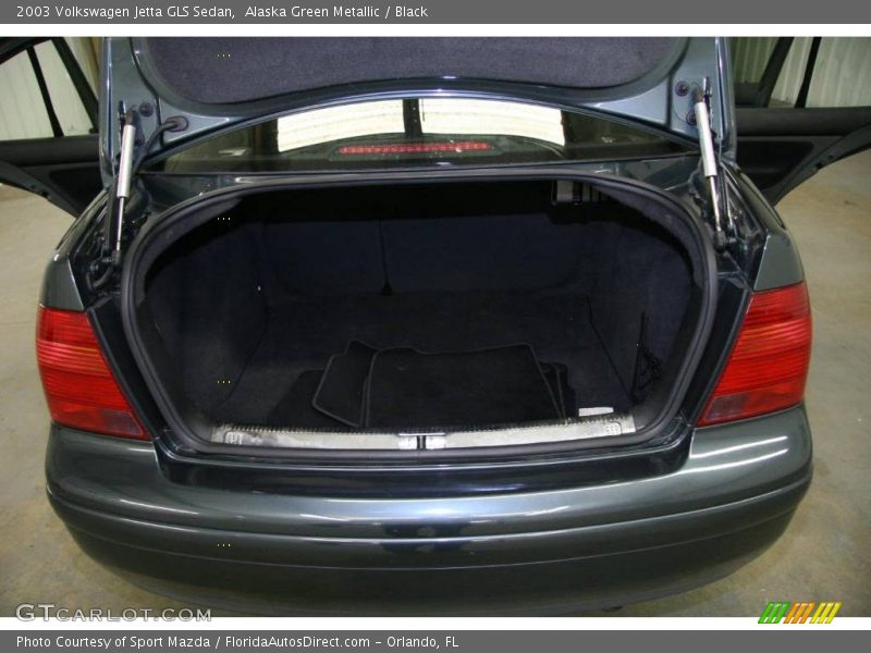 Alaska Green Metallic / Black 2003 Volkswagen Jetta GLS Sedan