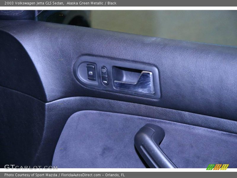 Alaska Green Metallic / Black 2003 Volkswagen Jetta GLS Sedan