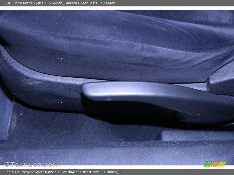 Alaska Green Metallic / Black 2003 Volkswagen Jetta GLS Sedan