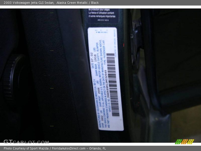 Alaska Green Metallic / Black 2003 Volkswagen Jetta GLS Sedan