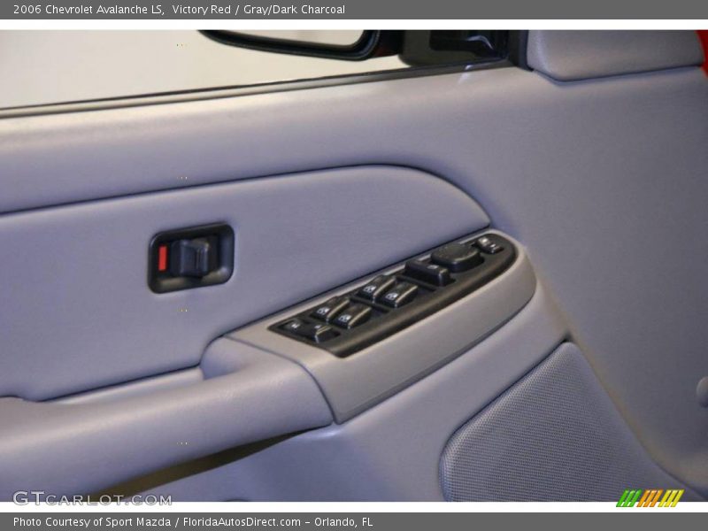 Victory Red / Gray/Dark Charcoal 2006 Chevrolet Avalanche LS