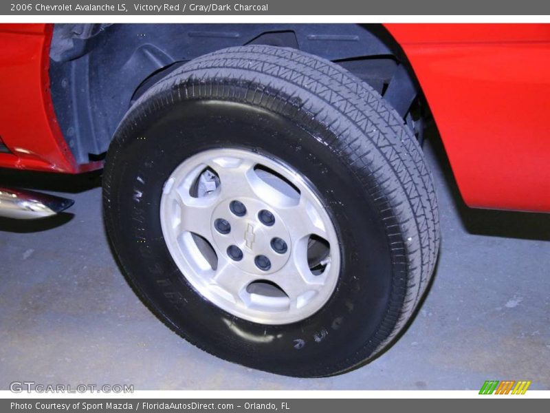 Victory Red / Gray/Dark Charcoal 2006 Chevrolet Avalanche LS