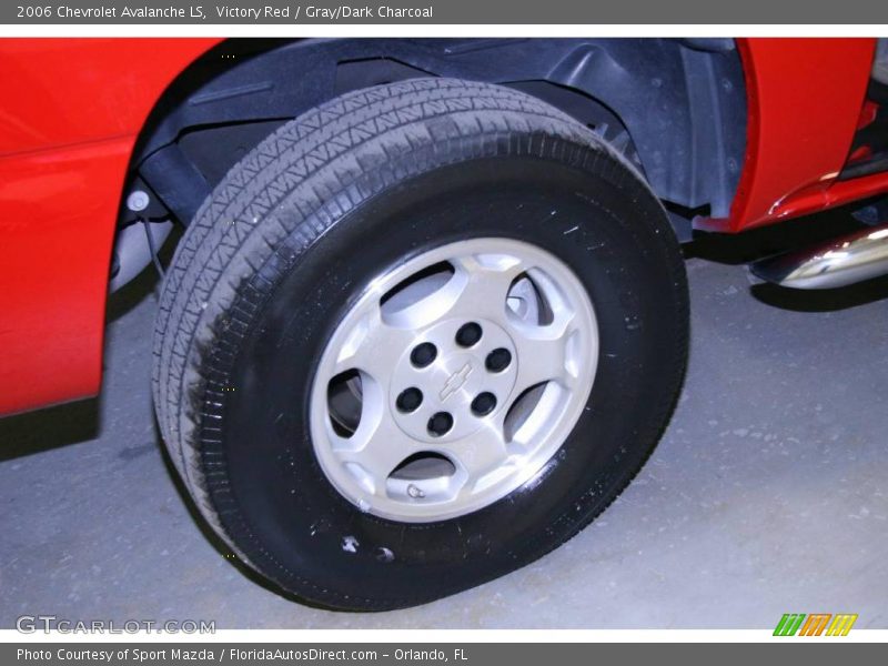 Victory Red / Gray/Dark Charcoal 2006 Chevrolet Avalanche LS