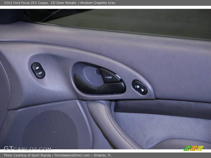 CD Silver Metallic / Medium Graphite Grey 2001 Ford Focus ZX3 Coupe