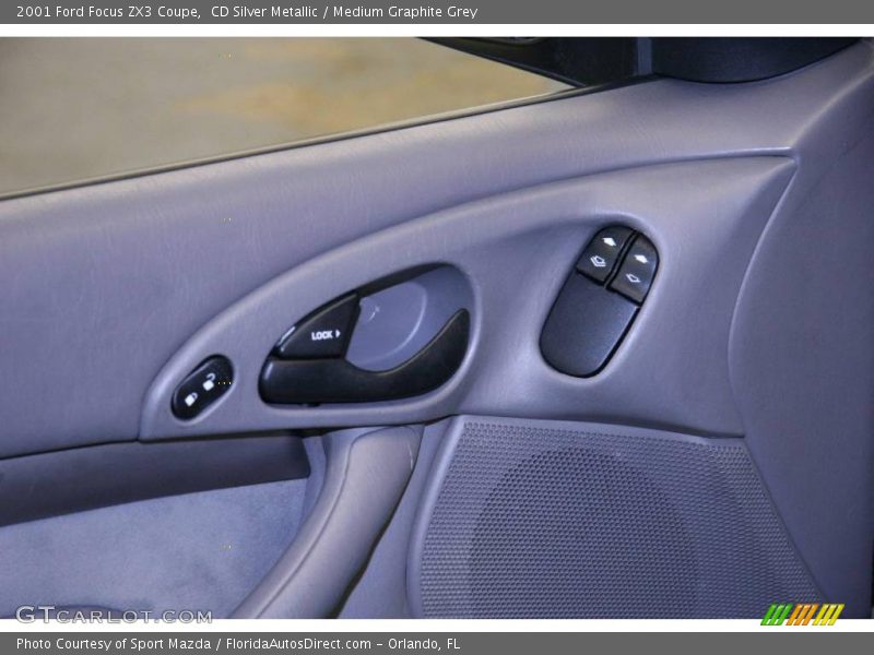 CD Silver Metallic / Medium Graphite Grey 2001 Ford Focus ZX3 Coupe