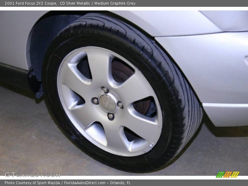 CD Silver Metallic / Medium Graphite Grey 2001 Ford Focus ZX3 Coupe