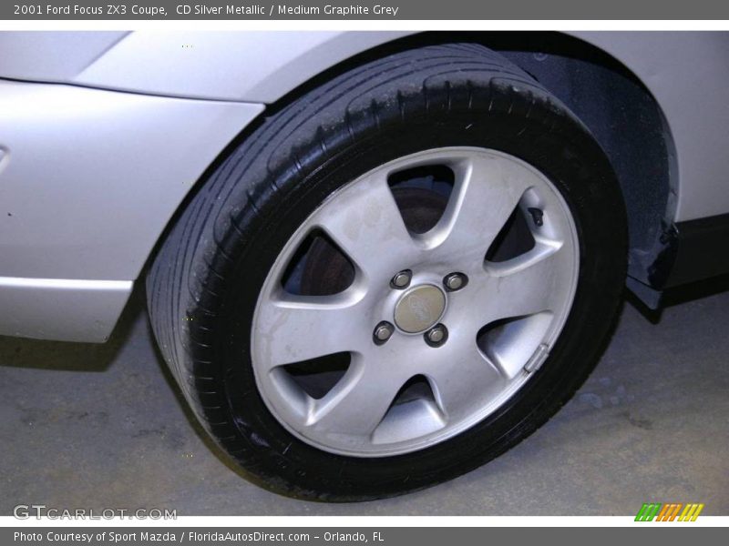 CD Silver Metallic / Medium Graphite Grey 2001 Ford Focus ZX3 Coupe