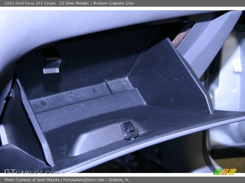 CD Silver Metallic / Medium Graphite Grey 2001 Ford Focus ZX3 Coupe