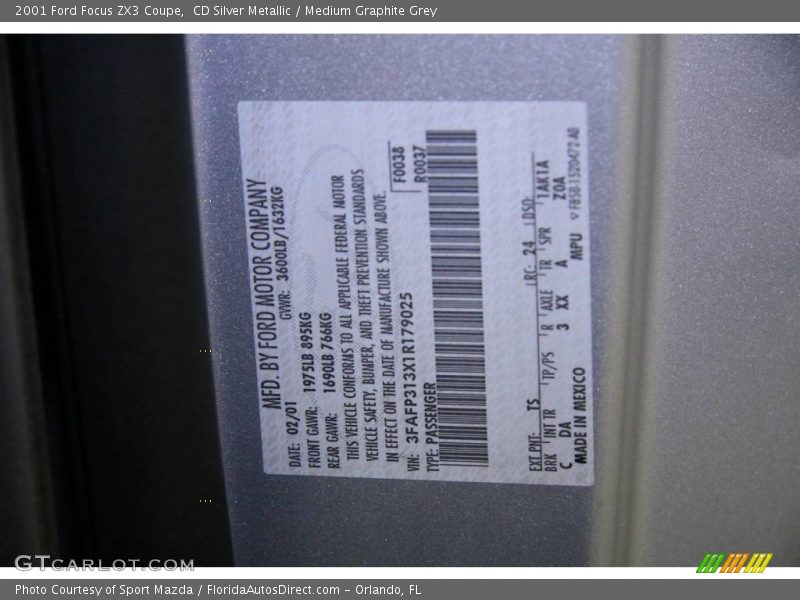 CD Silver Metallic / Medium Graphite Grey 2001 Ford Focus ZX3 Coupe