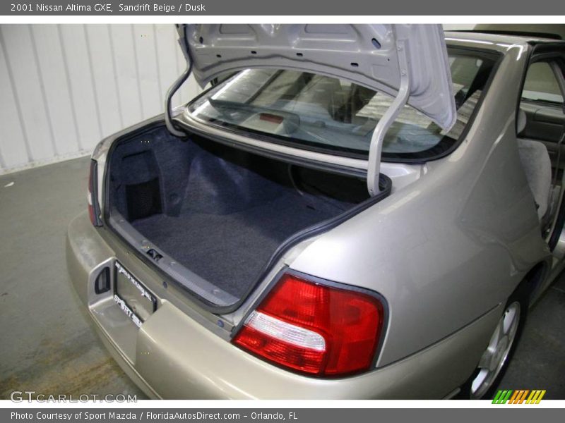 Sandrift Beige / Dusk 2001 Nissan Altima GXE