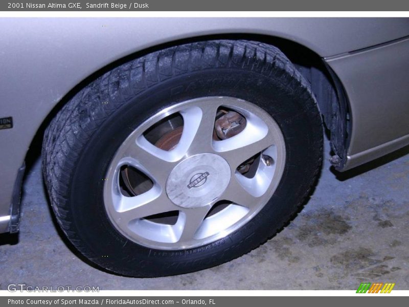 Sandrift Beige / Dusk 2001 Nissan Altima GXE