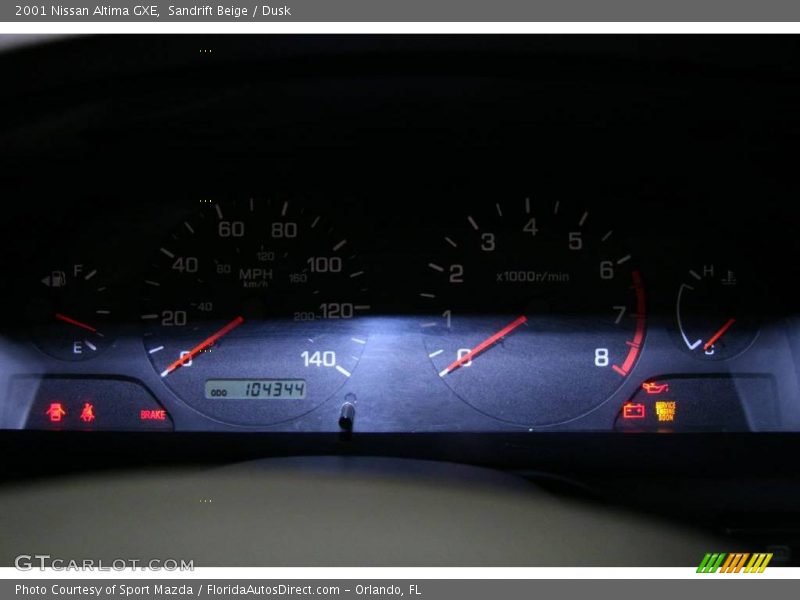 Sandrift Beige / Dusk 2001 Nissan Altima GXE