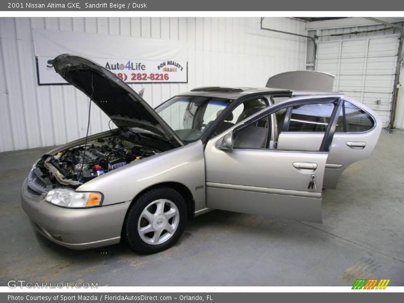 Sandrift Beige / Dusk 2001 Nissan Altima GXE