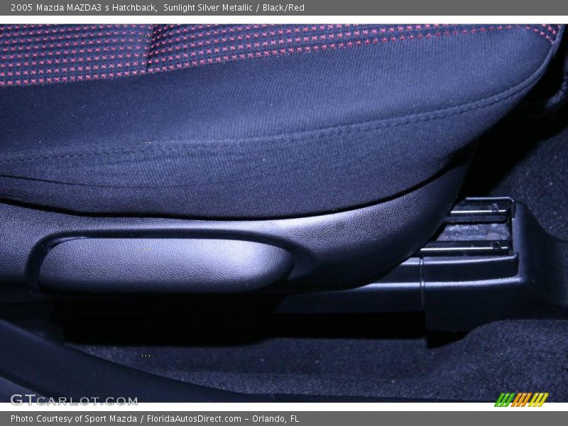 Sunlight Silver Metallic / Black/Red 2005 Mazda MAZDA3 s Hatchback