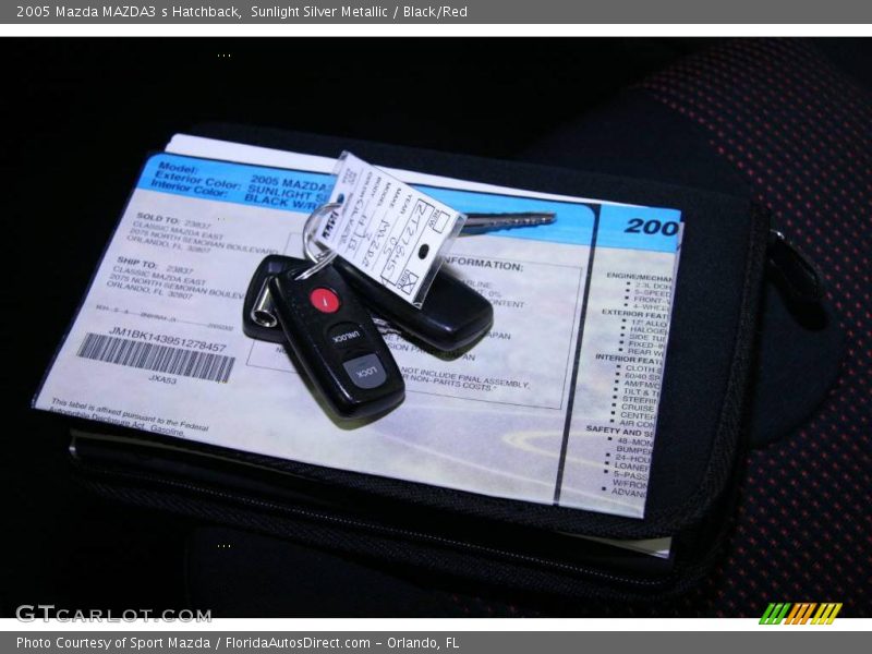 Sunlight Silver Metallic / Black/Red 2005 Mazda MAZDA3 s Hatchback
