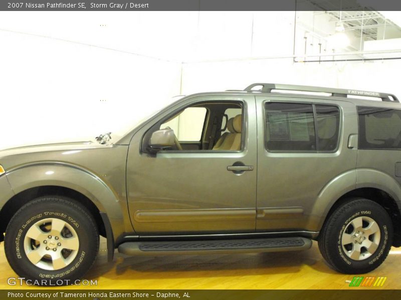 Storm Gray / Desert 2007 Nissan Pathfinder SE
