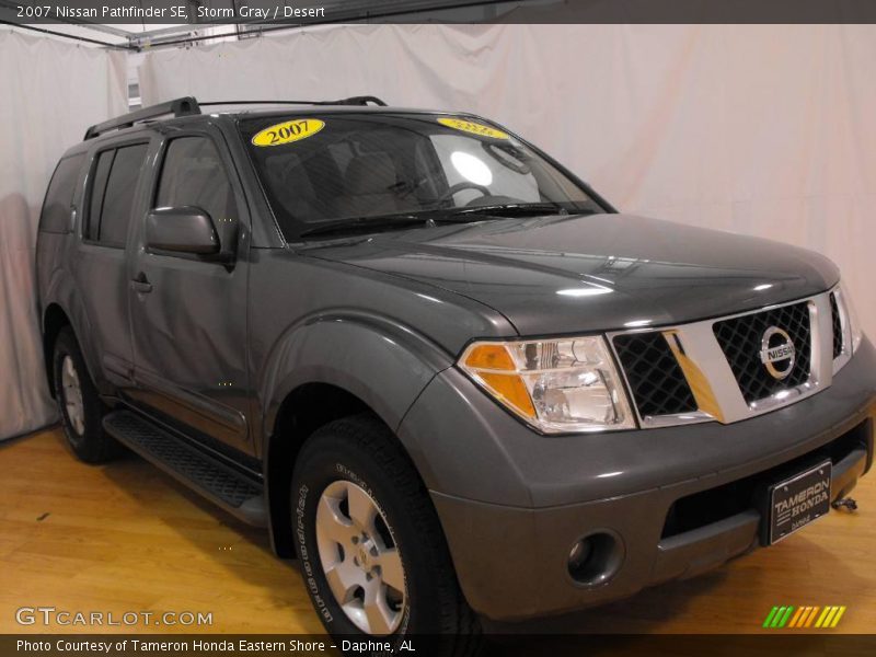 Storm Gray / Desert 2007 Nissan Pathfinder SE