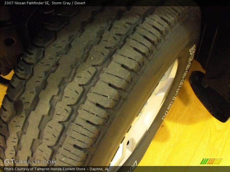 Storm Gray / Desert 2007 Nissan Pathfinder SE