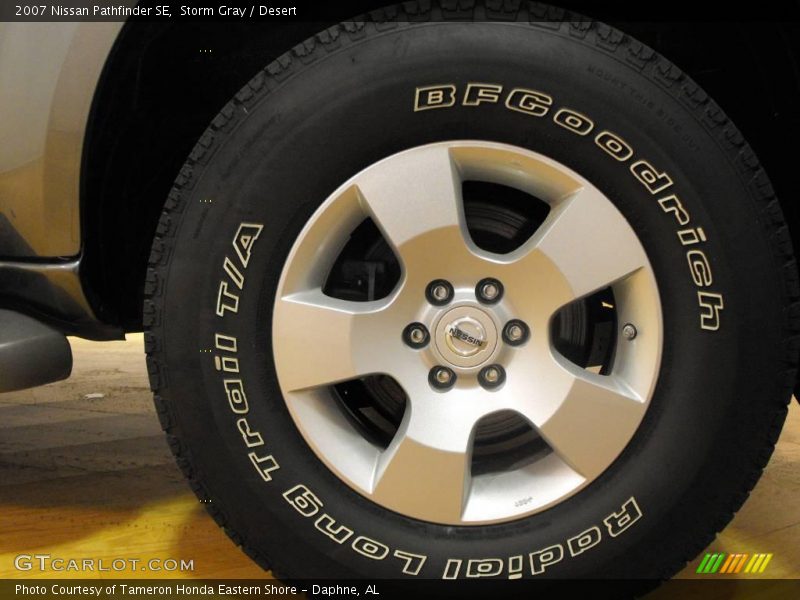 Storm Gray / Desert 2007 Nissan Pathfinder SE