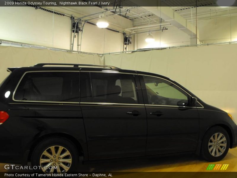 Nighthawk Black Pearl / Ivory 2009 Honda Odyssey Touring