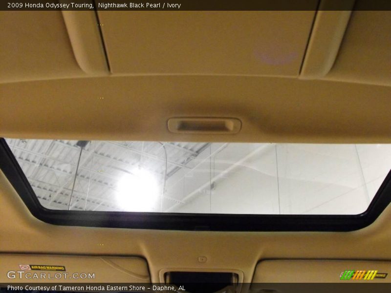 Nighthawk Black Pearl / Ivory 2009 Honda Odyssey Touring