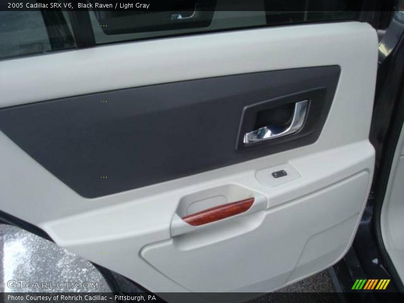 Black Raven / Light Gray 2005 Cadillac SRX V6