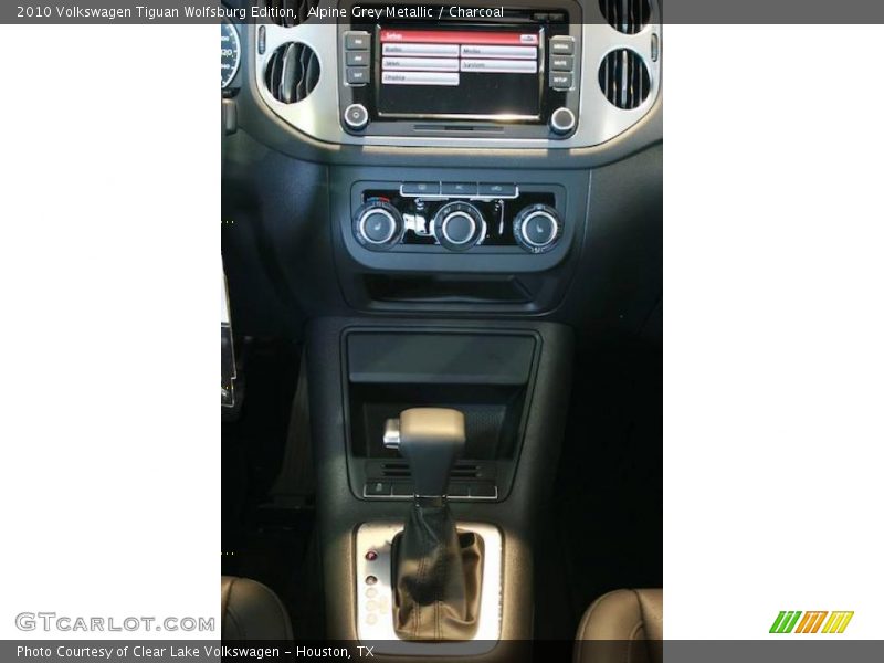 Alpine Grey Metallic / Charcoal 2010 Volkswagen Tiguan Wolfsburg Edition