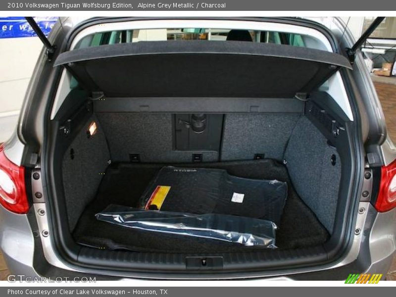 Alpine Grey Metallic / Charcoal 2010 Volkswagen Tiguan Wolfsburg Edition