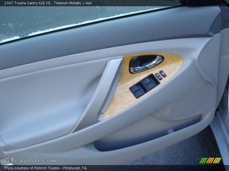 Titanium Metallic / Ash 2007 Toyota Camry XLE V6