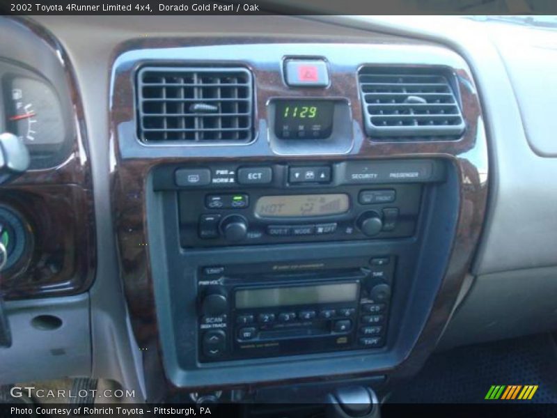 Dorado Gold Pearl / Oak 2002 Toyota 4Runner Limited 4x4