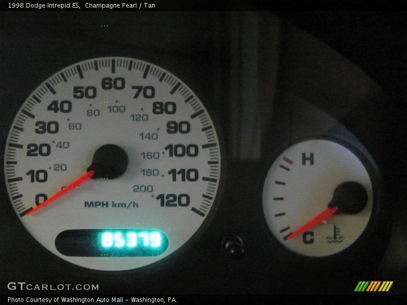 Champagne Pearl / Tan 1998 Dodge Intrepid ES