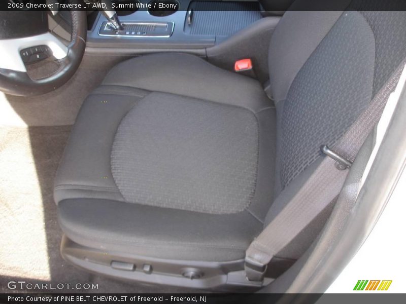 Summit White / Ebony 2009 Chevrolet Traverse LT AWD