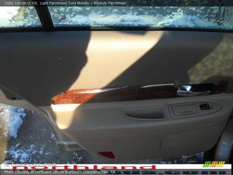 Light Parchment Gold Metallic / Medium Parchment 2002 Lincoln LS V8