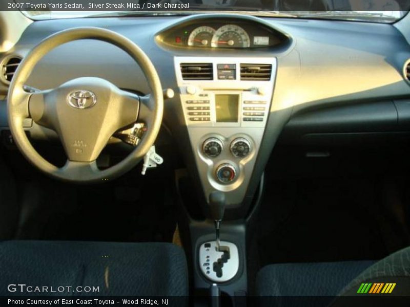 Silver Streak Mica / Dark Charcoal 2007 Toyota Yaris Sedan