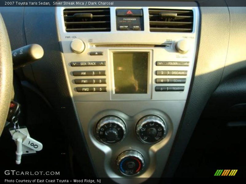 Silver Streak Mica / Dark Charcoal 2007 Toyota Yaris Sedan