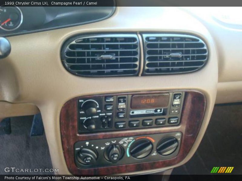 Champagne Pearl / Camel 1999 Chrysler Cirrus LXi