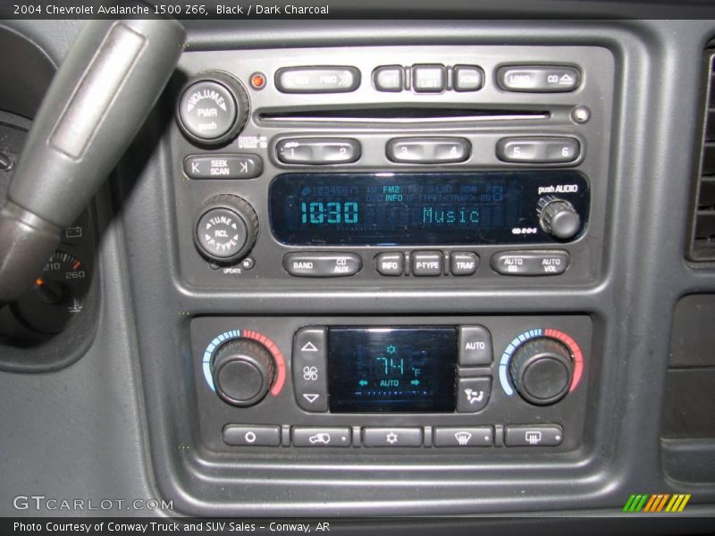 Black / Dark Charcoal 2004 Chevrolet Avalanche 1500 Z66