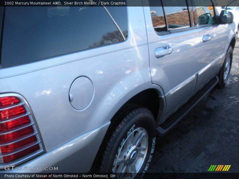 Silver Birch Metallic / Dark Graphite 2002 Mercury Mountaineer AWD