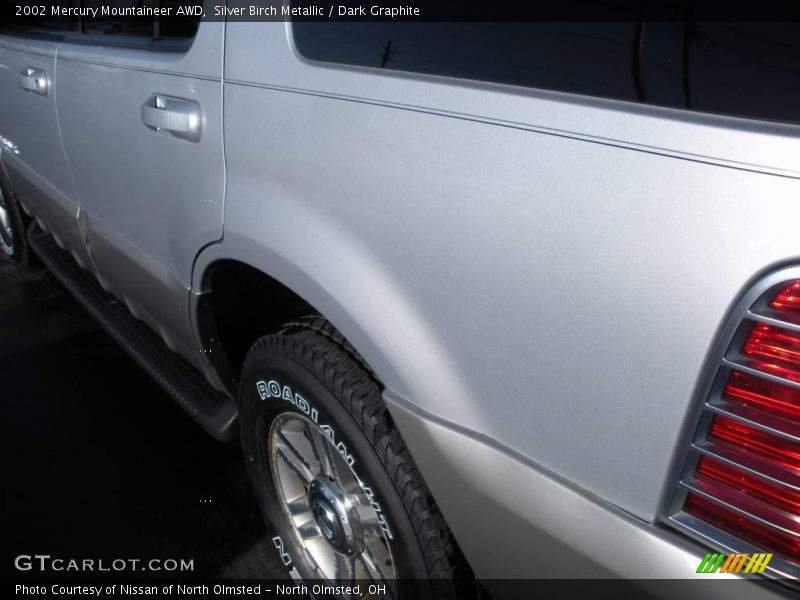 Silver Birch Metallic / Dark Graphite 2002 Mercury Mountaineer AWD