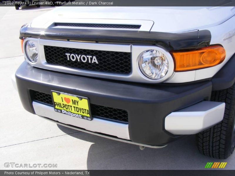 Titanium Metallic / Dark Charcoal 2007 Toyota FJ Cruiser 4WD