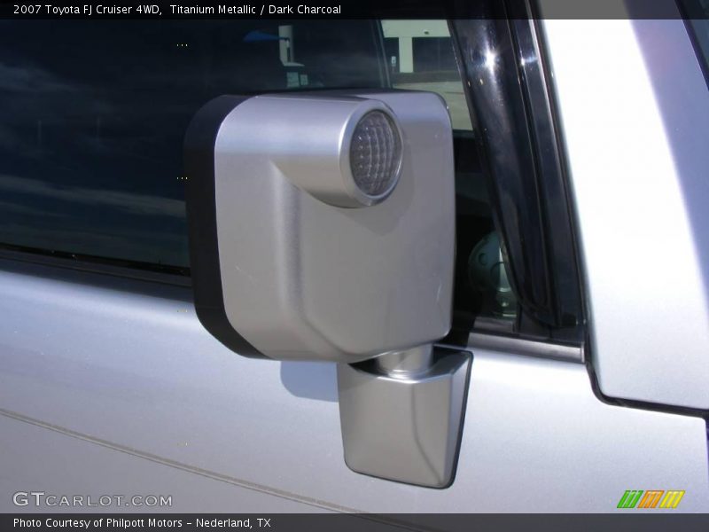 Titanium Metallic / Dark Charcoal 2007 Toyota FJ Cruiser 4WD
