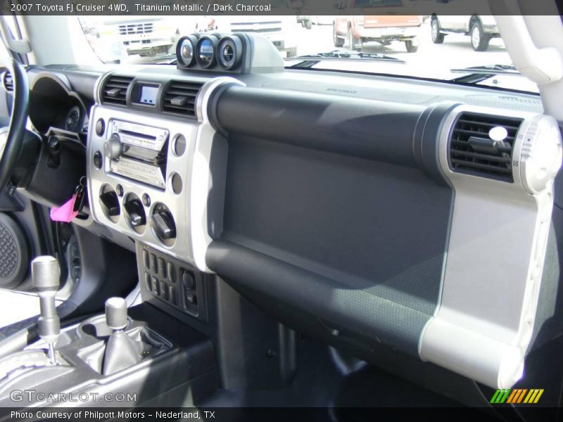 Titanium Metallic / Dark Charcoal 2007 Toyota FJ Cruiser 4WD