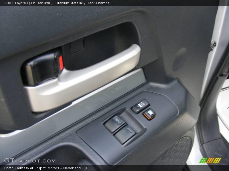 Titanium Metallic / Dark Charcoal 2007 Toyota FJ Cruiser 4WD