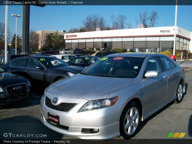 Classic Silver Metallic / Charcoal 2009 Toyota Camry SE
